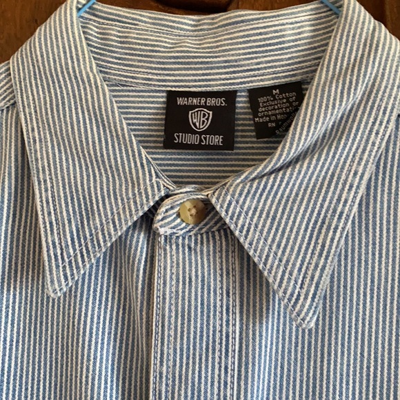 Warner Bros. size medium Looney Tunes shirt - Picture 4 of 6